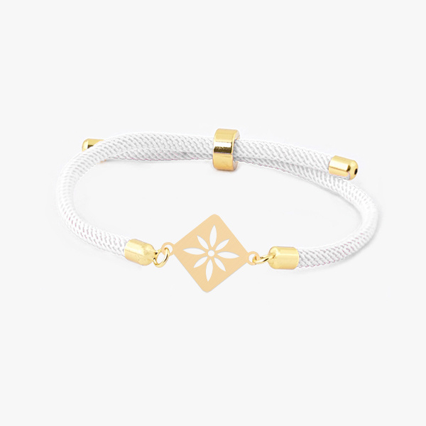 دستبند طلا 18 عیار زنانه شمیم گلد گالری مدل آسانسوری پلاک دار طرح گلبرگ رنگ سفید