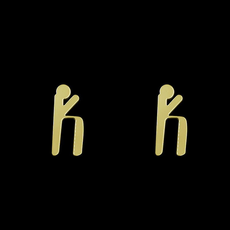 گوشواره طلا 18 عیار زنانه مدوپد مدل حرف K کد GA1-16819