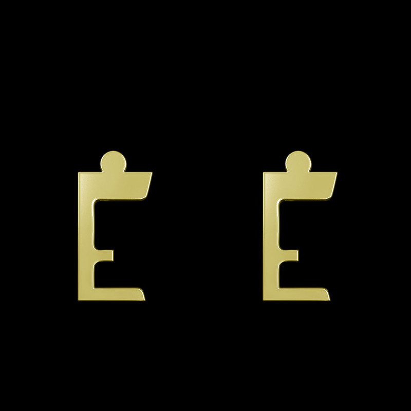 گوشواره طلا 18 عیار زنانه مدوپد مدل حرف E کد GA1-16865