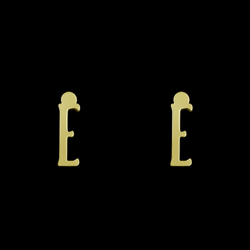 گوشواره طلا 18 عیار زنانه مدوپد مدل حرف E کد GA1-16943