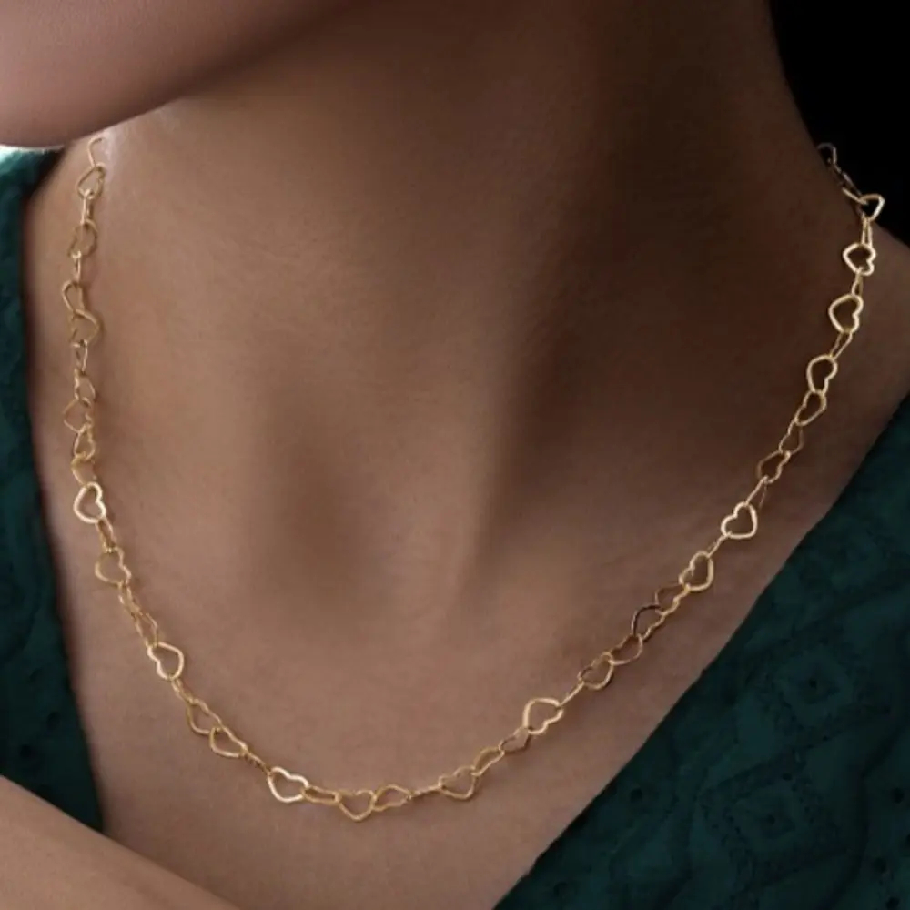 گردنبند طلا 18 عیار زنانه قلبی سایز 40 کد 553 گردنبند طلا 18 عیار زنانه قلبی سایز 40 کد 553