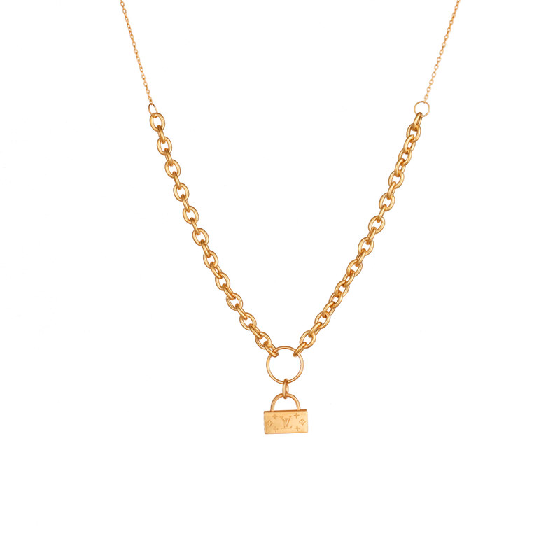 گردنبند طلا زنانه طرح قفل لویی ویتونLV قو طلایی-1.00 گردنبند طلا زنانه طرح قفل لویی ویتونLV قو طلایی-1.00
