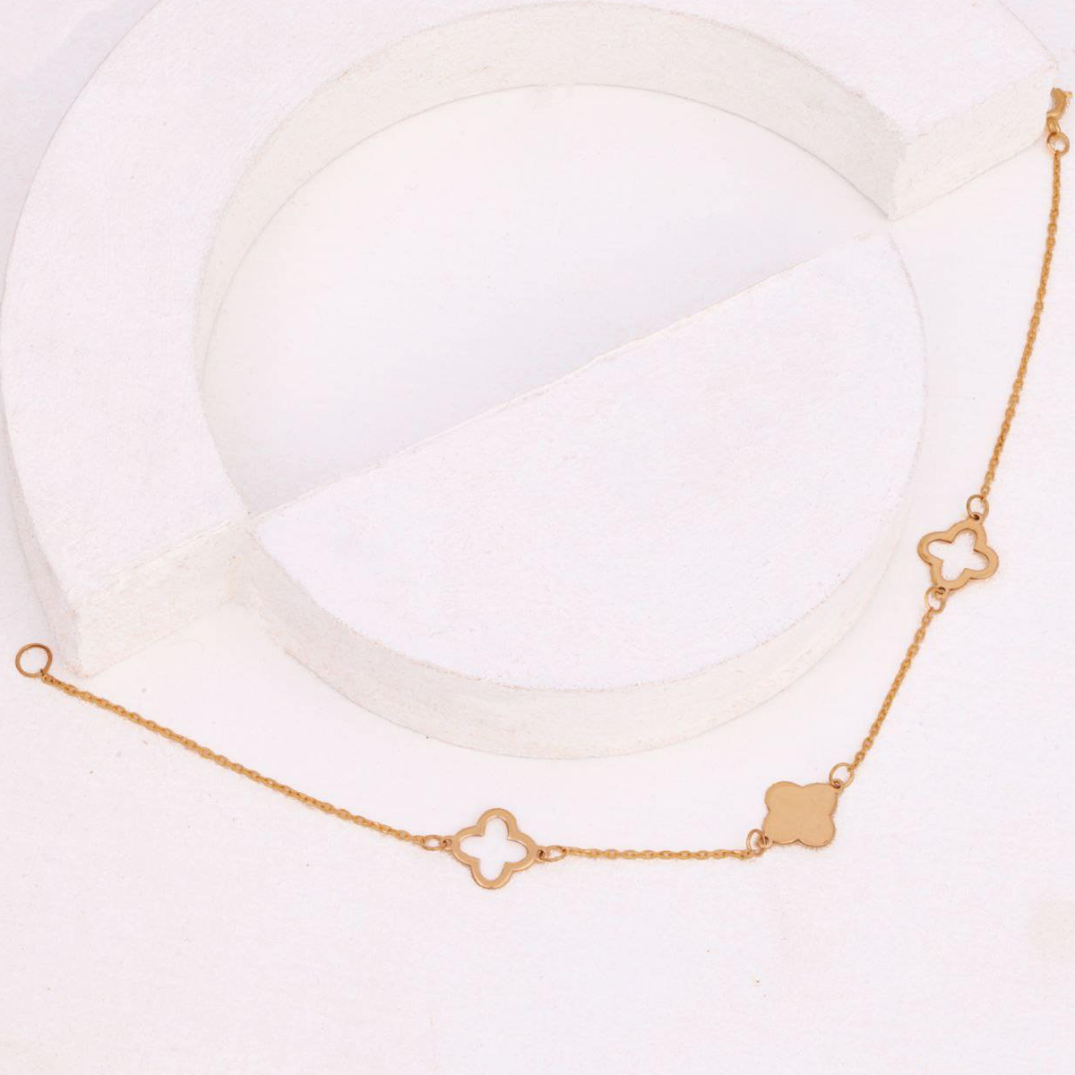 دستبند طلا زنانه طرح ونکلیف مینیمال قو طلایی کد B051162-0.90