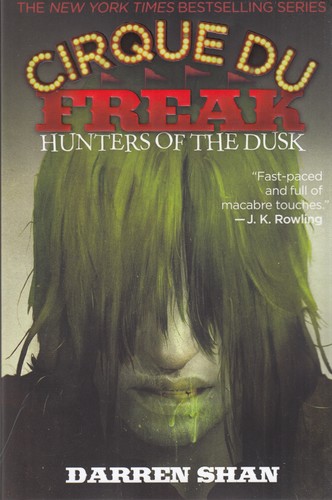 کتاب CIRQUE DU FREAK 7: HUNTERS OF THE DUSK شکارچیان غروب نشر معیار علم