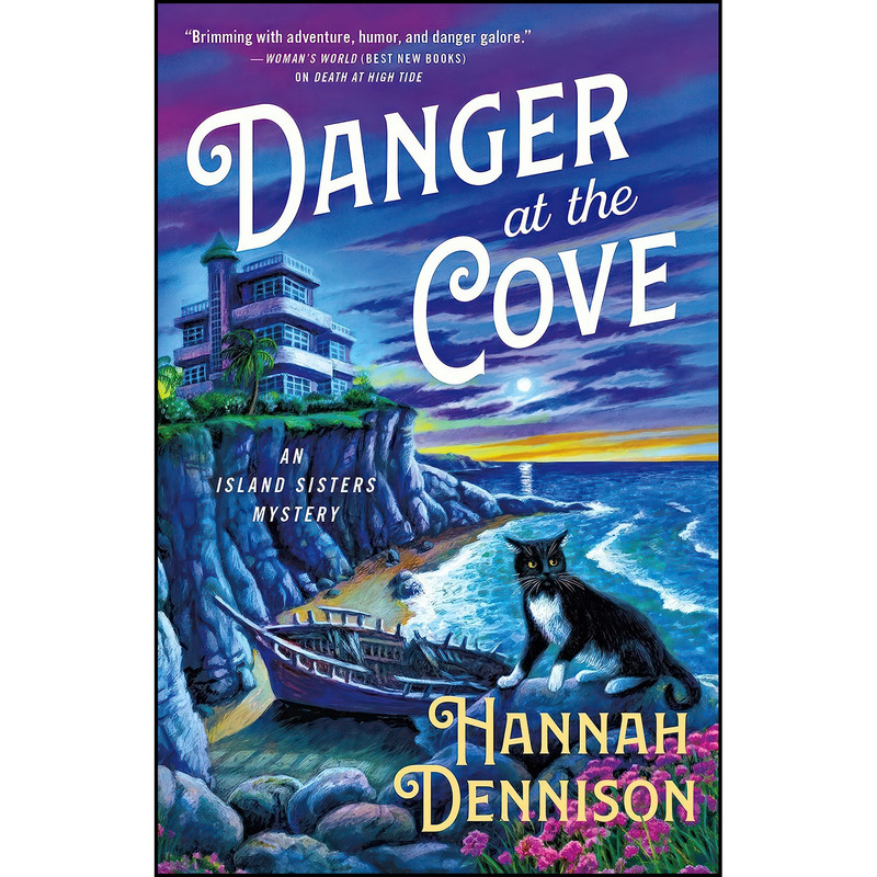 کتاب Danger at the Cove اثر Hannah Dennison انتشارات Minotaur Books