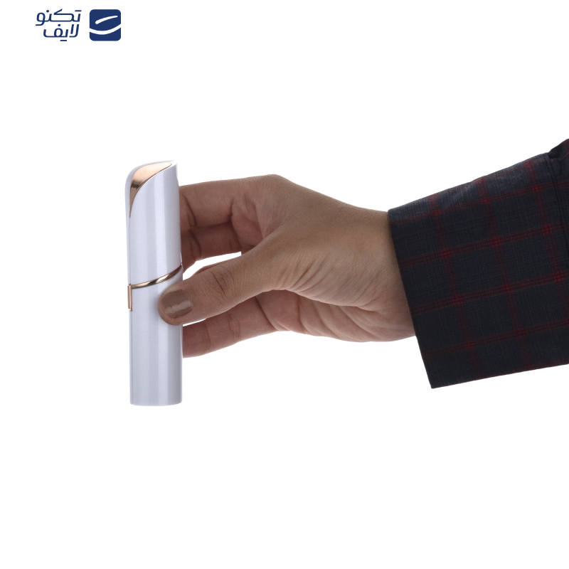 ماشین اصلاح موی صورت دی اس پی مدل 70081، اصلاح به صورت صفرزن، منبع انرژی با کابل USB، تکنولوژی اصلاح به صورت برش چرخشی، مدت زمان شارژ 480 دقیقه و مدت زمان استفاده پس از شارژ 45 دقیقه، به‌همراه برس تمیزکننده 