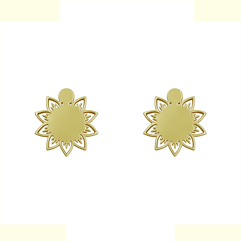 گوشواره طلا 18 عیار زنانه مدوپد مدل گل کد GA1-12218