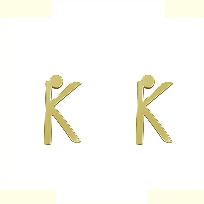 گوشواره طلا 18 عیار زنانه مدوپد مدل حرف K کد GA1-16845