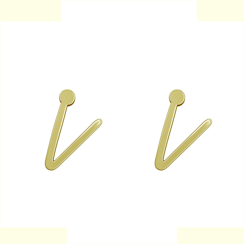 گوشواره طلا 18 عیار زنانه مدوپد مدل حرف V کد GA1-17194