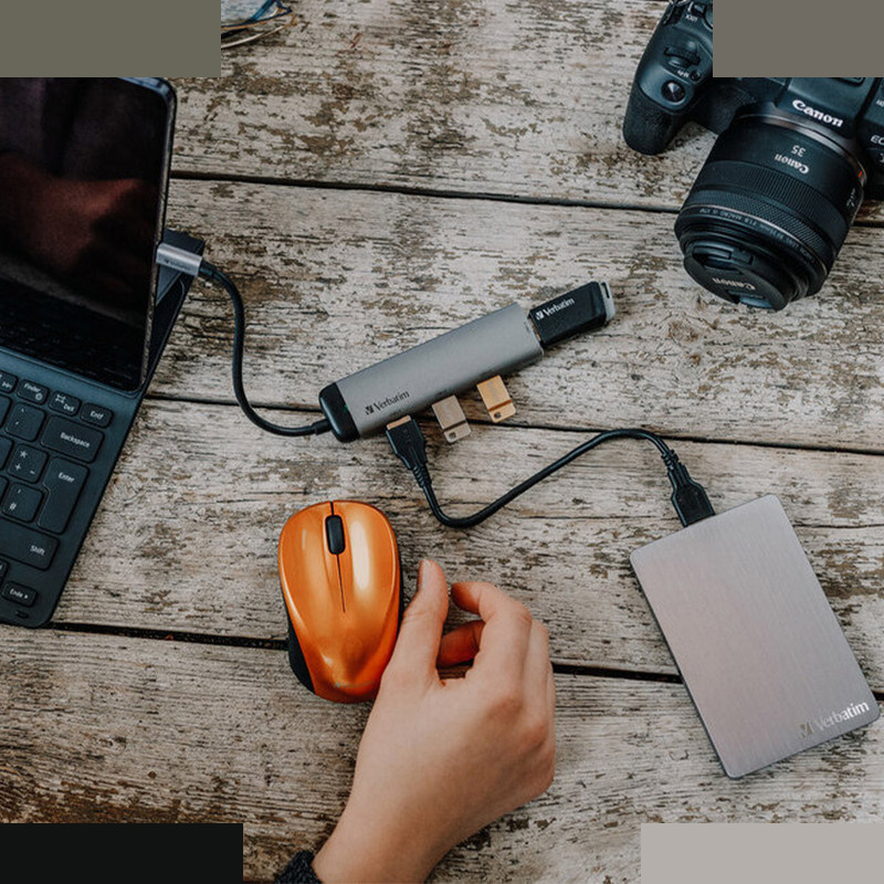 هارد اکسترنال ورباتیم مدل Store n Go ALU Slim ظرفیت یک ترابایت دارای رابط USB Type-A 3.2 هارد اکسترنال ورباتیم مدل Store n Go ALU Slim ظرفیت یک ترابایت دارای رابط USB Type-A 3.2