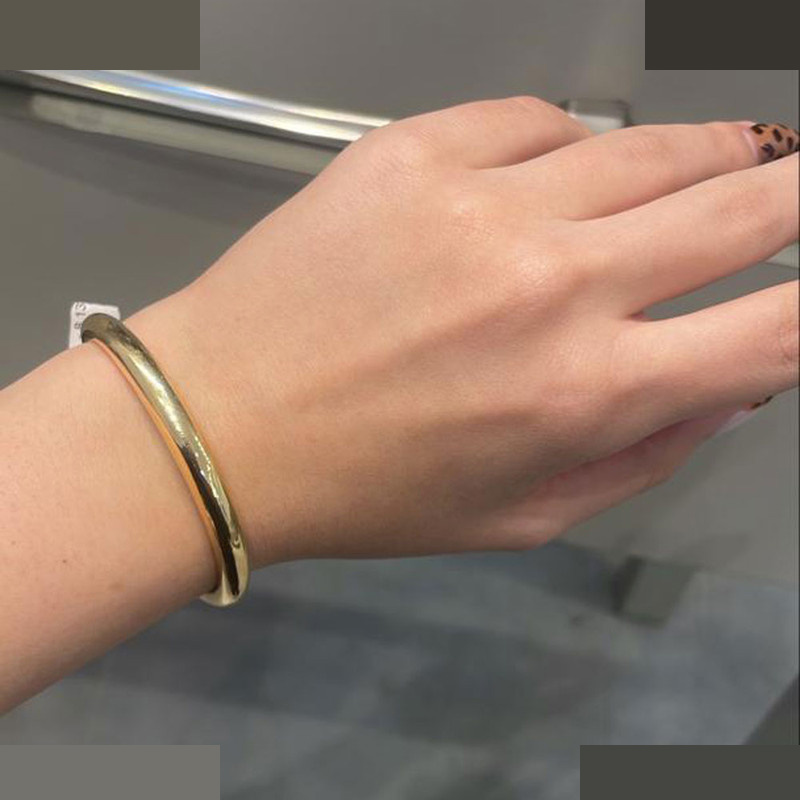 بنگل طلا 18 عیار زنانه ماوی گالری مدل آینه ای دامله بنگل طلا 18 عیار زنانه ماوی گالری مدل آینه ای دامله