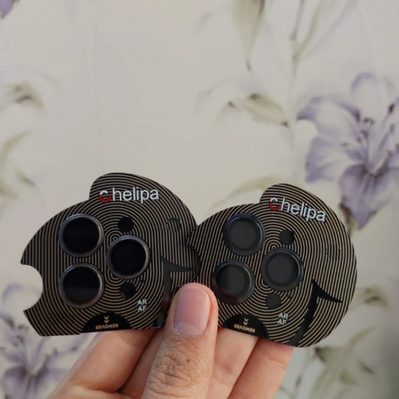 محافظ لنز دوربین شیشه ای اوجی مدل chelipa titanium مناسب برای گوشی موبایل اپل iPhone 15 Pro Max