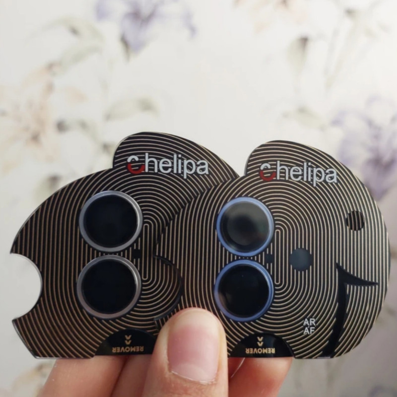 محافظ لنز دوربین شیشه ای اوجی مدل chelipa titanium مناسب برای گوشی موبایل اپل iPhone 16