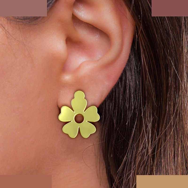 گوشواره طلا 18 عیار زنانه مدوپد مدل گل کد GA1-12479