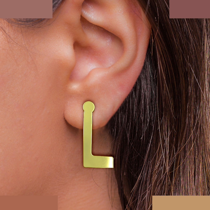 گوشواره طلا 18 عیار زنانه مدوپد مدل حرف L کد GA1-16846