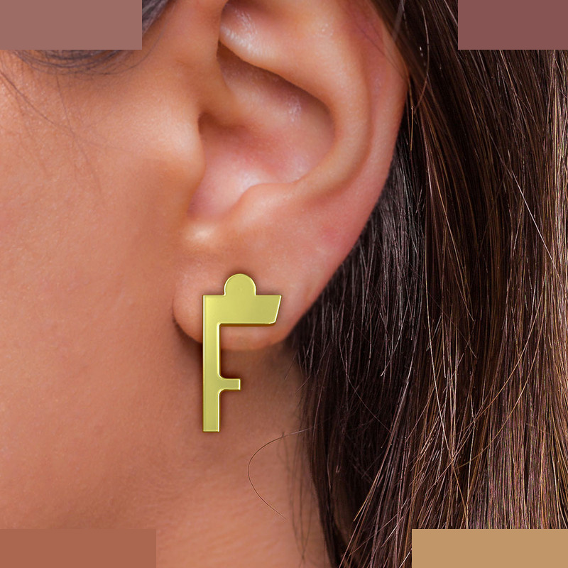 گوشواره طلا 18 عیار زنانه مدوپد مدل حرف F کد GA1-16866