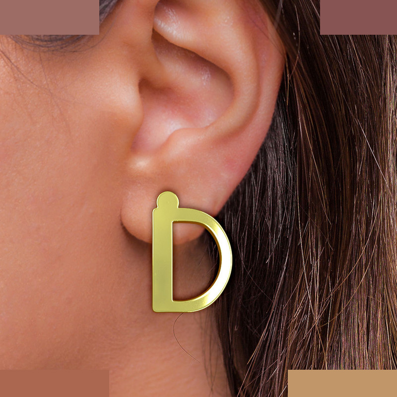 گوشواره طلا 18 عیار زنانه مدوپد مدل حرف D کد GA1-16890