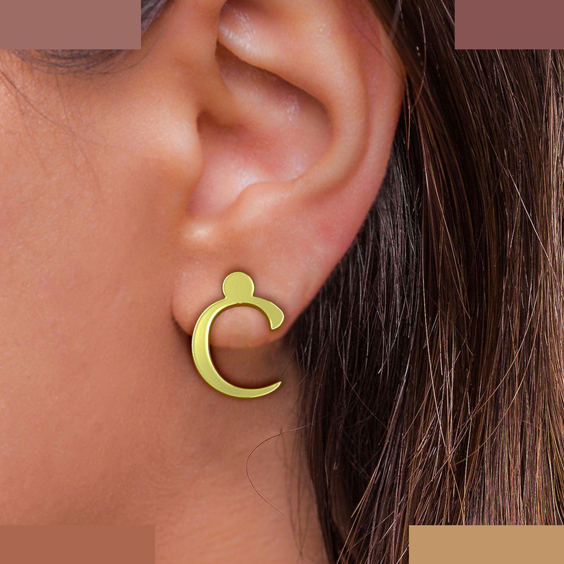 گوشواره طلا 18 عیار زنانه مدوپد مدل حرف C کد GA1-16915