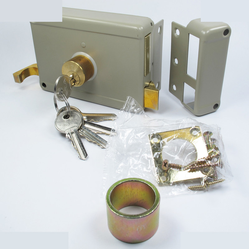 قفل حیاطی اس تی ای مدل 111A-12 قفل حیاطی اس تی ای مدل 111A-12