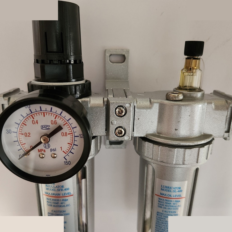 رطوبت گیر کمپرسور باد مدل دوقلو کد GT2500 رطوبت گیر کمپرسور باد مدل دوقلو کد GT2500