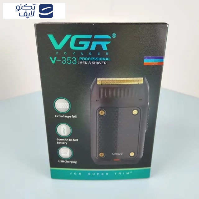 ماشین اصلاح موی صورت وی جی ار مدل V-353، اصلاح به صورت صفر زن، منبع انرژی باتری، تکنولوژی اصلاح به صورت فویلی، به همراه برس تمیزکننده، کابل شارژ و درپوش محافظ