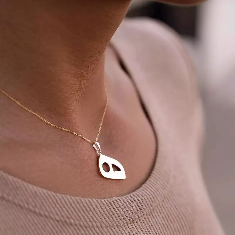 پلاک طلا 18عیار طرح ه نیمانی