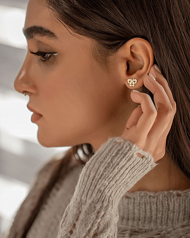 گوشواره میخی طلا 18عیار پروانه ملکه