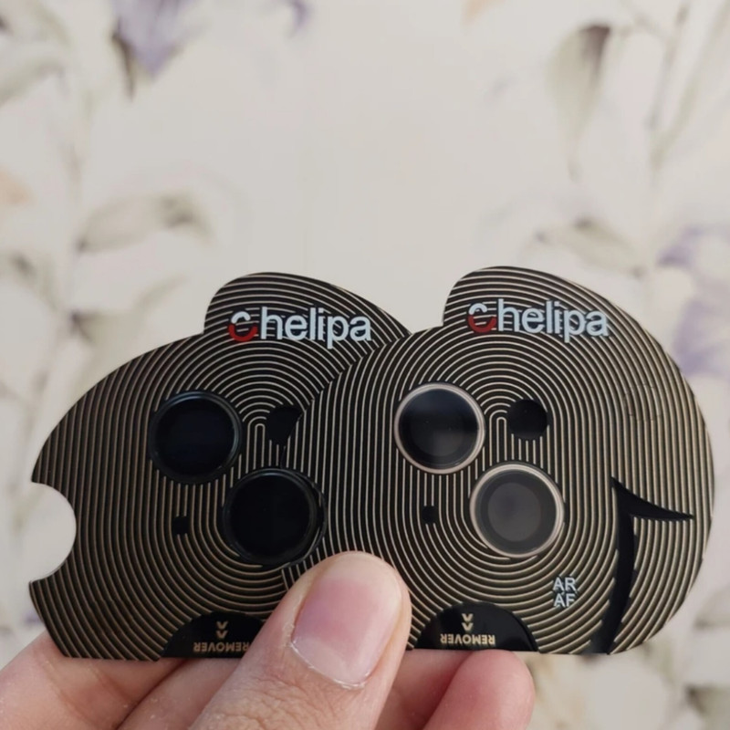 محافظ لنز دوربین شیشه ای اوجی مدل chelipa titanium مناسب برای گوشی موبایل  اپل iPhone 13