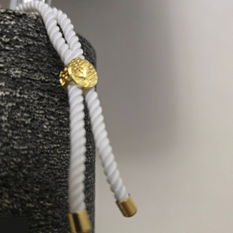 دستبند طلا 18 عیار زنانه شمیم گلد گالری مدل I LOVE YOU کد D61-18