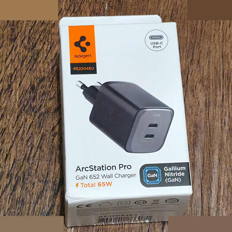 شارژر دیواری 65 وات دو پورت اسپیگن مدل PE2204EU