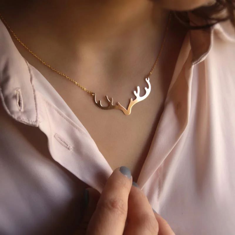 گردنبند طلا 18عیار طرح شاخ گوزن