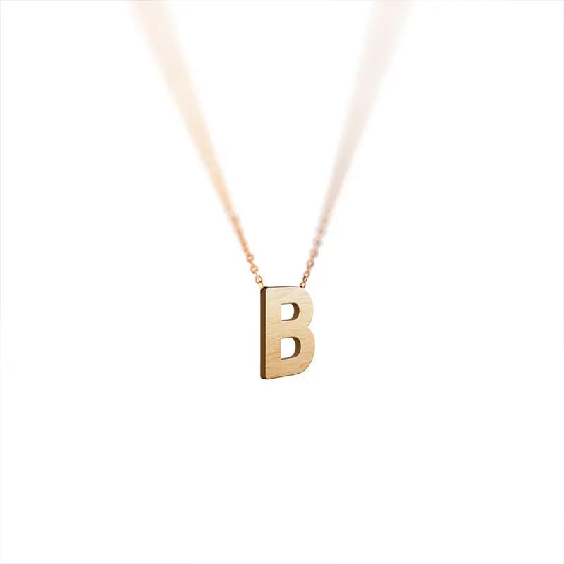 گردنبند طلا 18 عیار طرح حرف B با فونت ساده