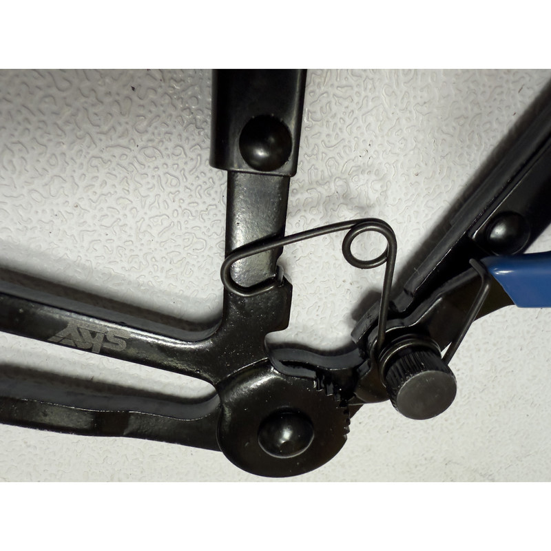 انبربست رادیاتور اسکای مدل SMT-SKY-ANBOR BAST RADIAT KHORTOMI سایز 10 اینچ