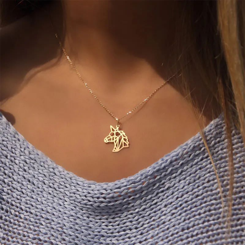 پلاک طلا 18عیار طرح یونیکرن ژیومتریک