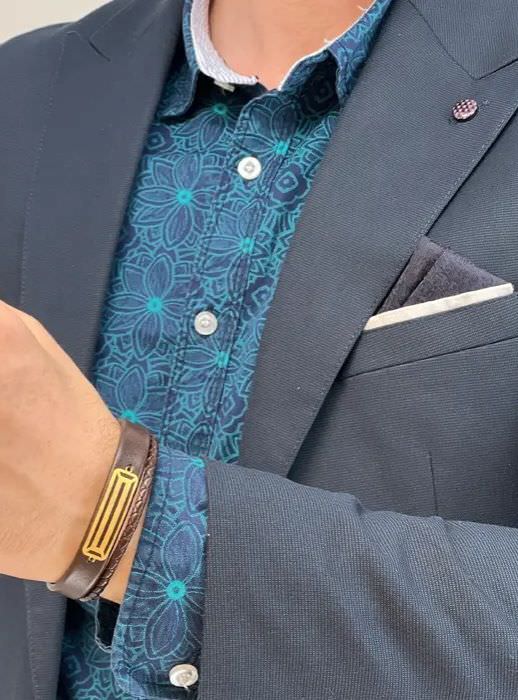 دستبند چرم طلا 18عیار طرح مستطیلی سه لاین